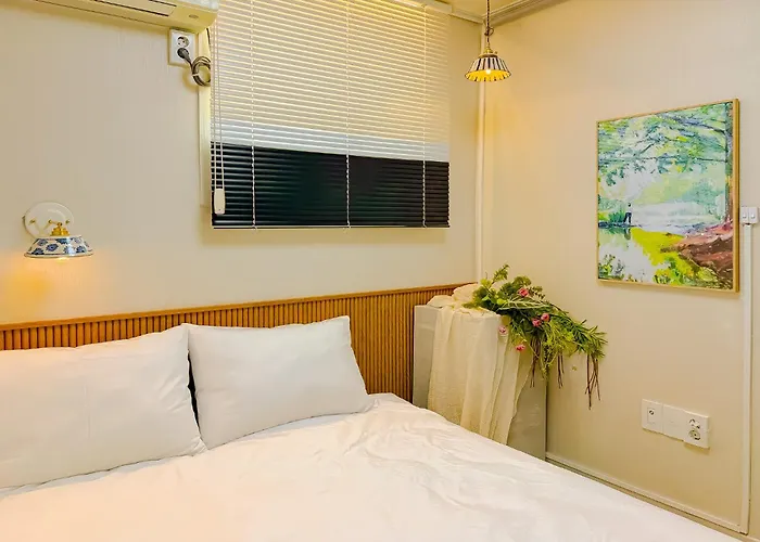 Cheongnyangni Station, Near Hongdae, Itaewon, Tower30분